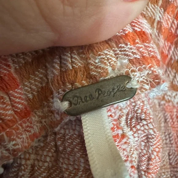 Free People, size XS sear sucker feel flare leg pants, tiny ruffle trim - Picture 5 of 8